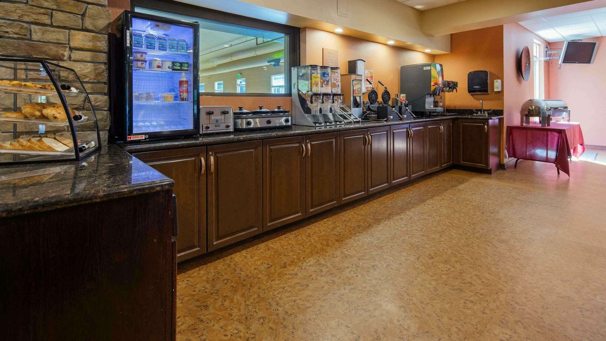 Crandon Inn & Suites Ngoại thất bức ảnh